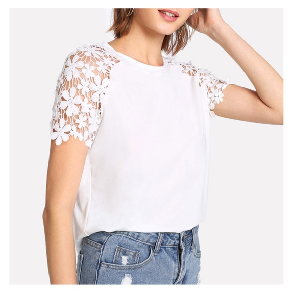 White Short Sleeve Crochet Floral Blouse - Picture 2 of 5